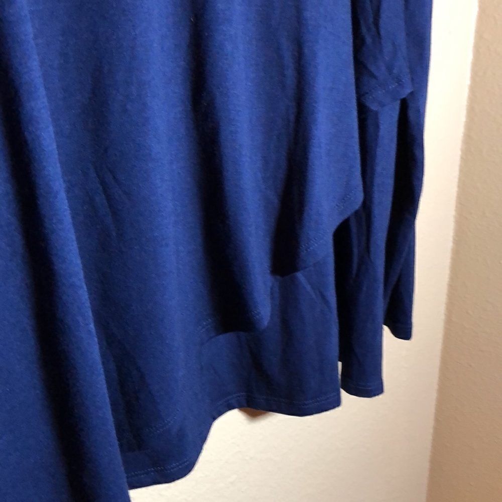DG2 by Diane Gilman faux wrap long sleeve top in rich navy blue soft knit Size L - Picture 5 of 12